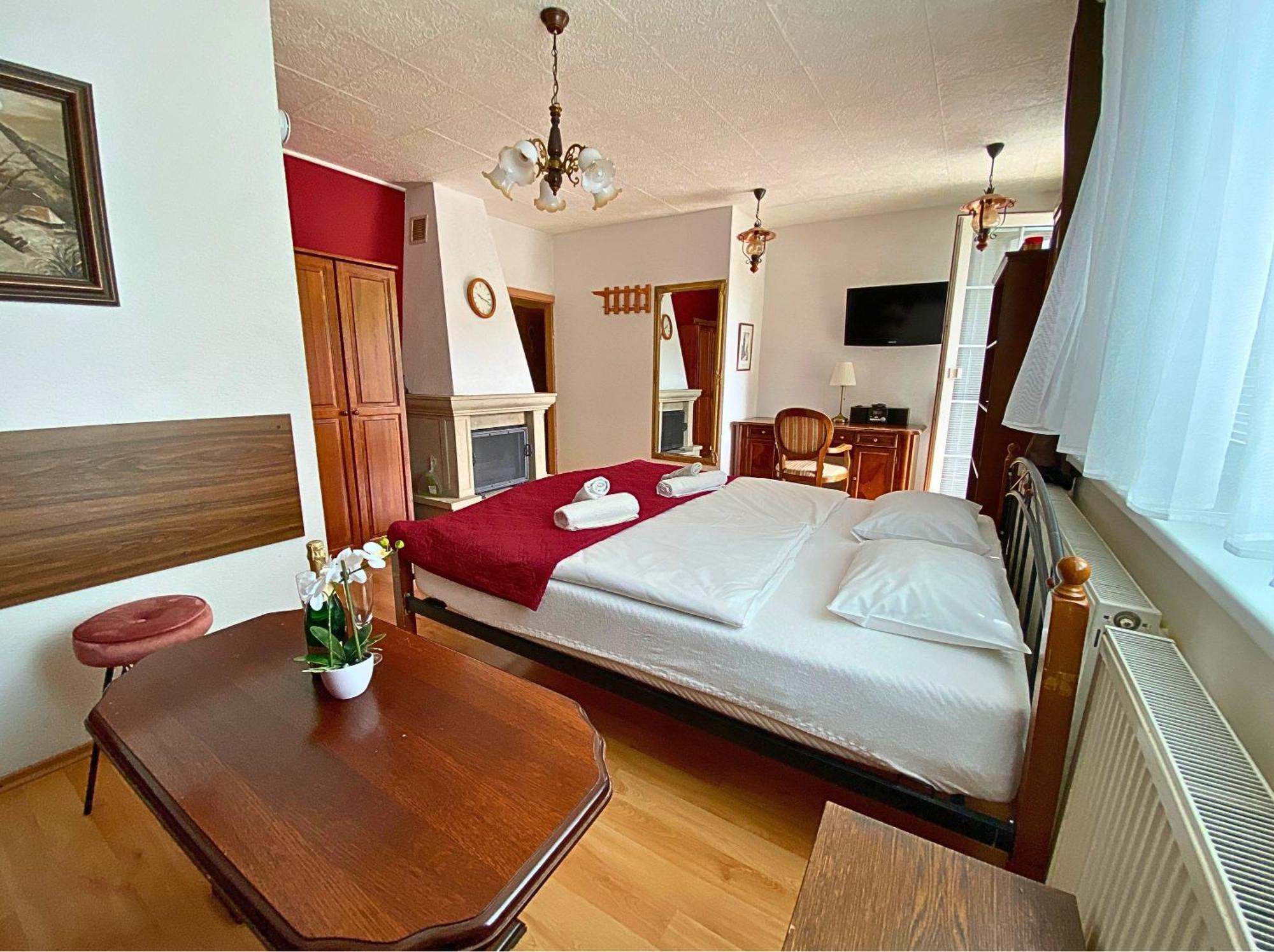 Spa & Pool Apartments Prestige Villa Ivica Marianka Exteriér fotografie